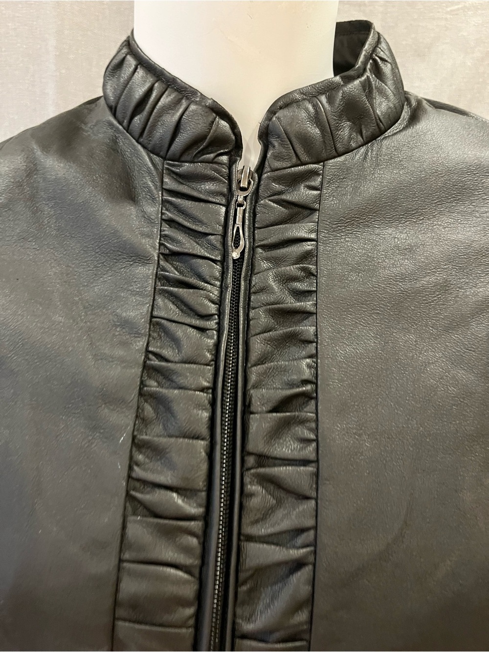 TanJay Vegan Leather Ruffle-Trim Zip Blazer/Jacket 10P